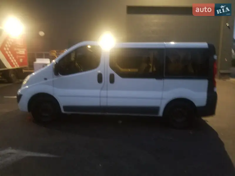 2011 opel vivaro