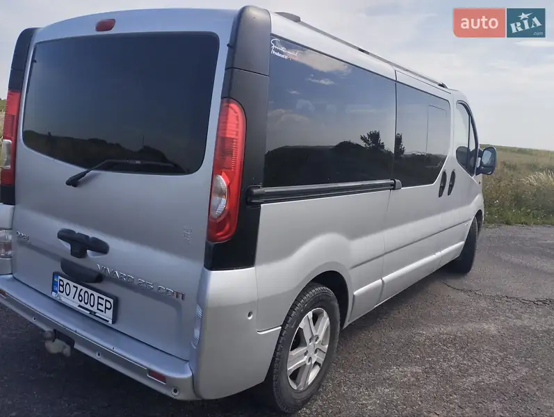 2010 opel vivaro