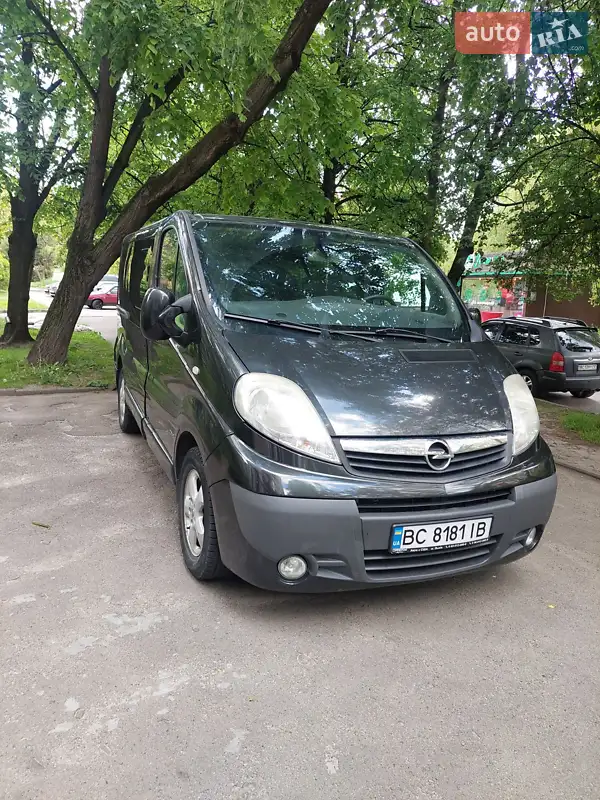 2012 opel vivaro