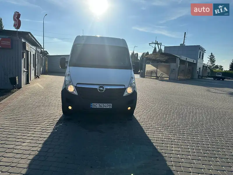 2012 opel movano