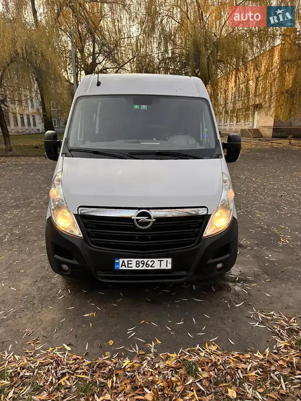 2014 opel movano
