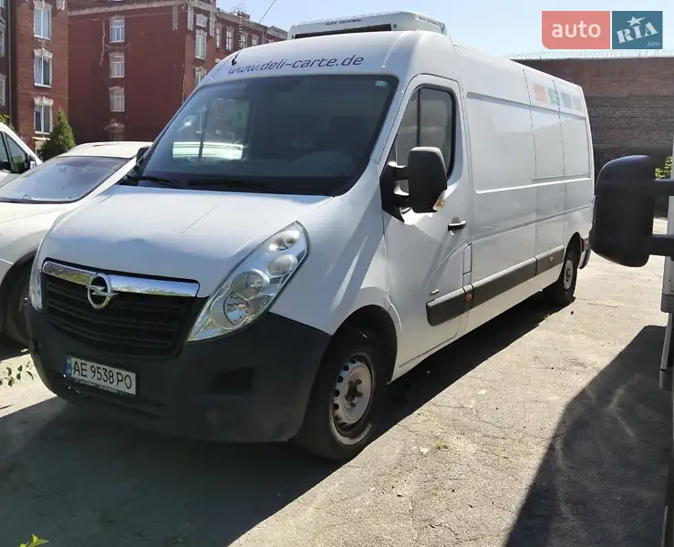 2014 opel movano