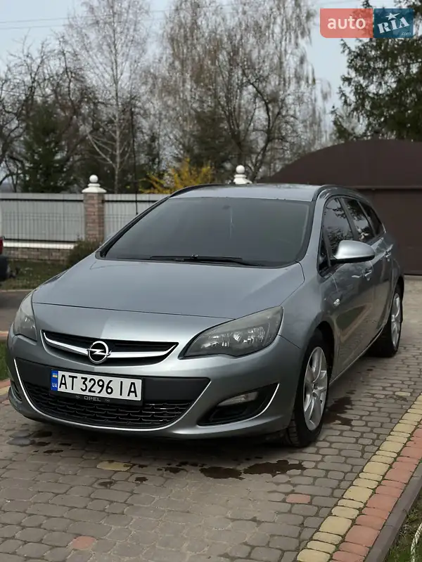 2012 opel astra sports tourer