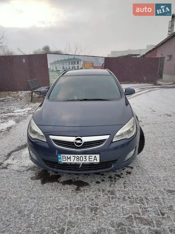 2011 opel astra sports tourer