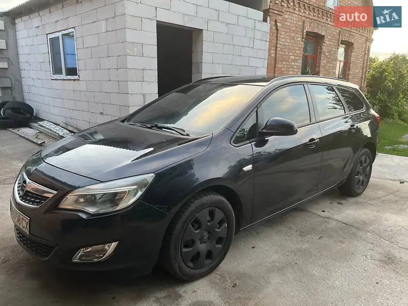 2011 opel astra
