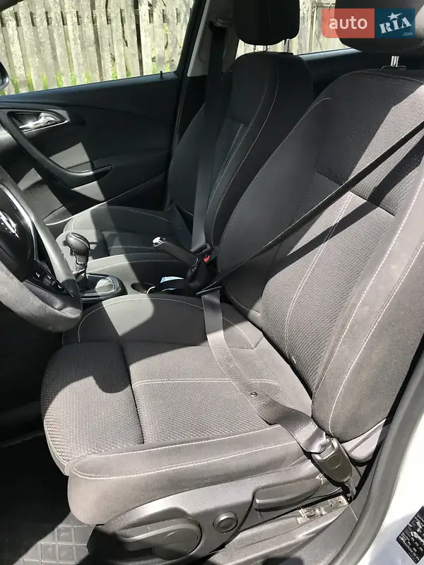 2010 opel astra sports tourer