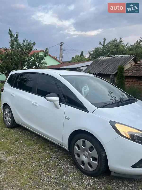 2011 opel zafira