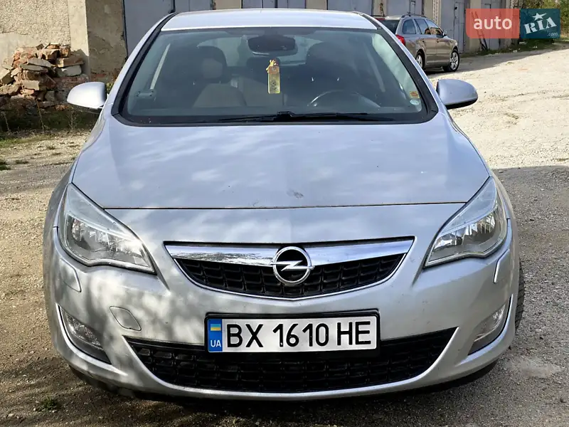 2010 opel astra