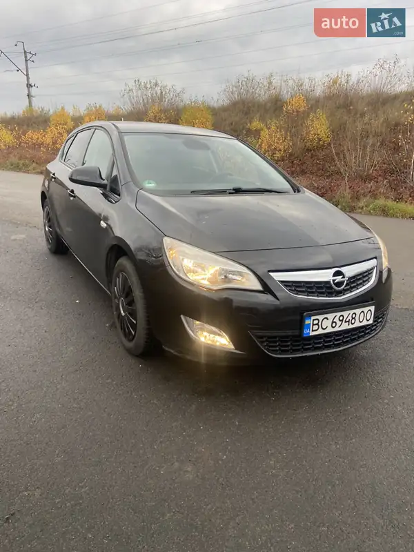2011 opel astra