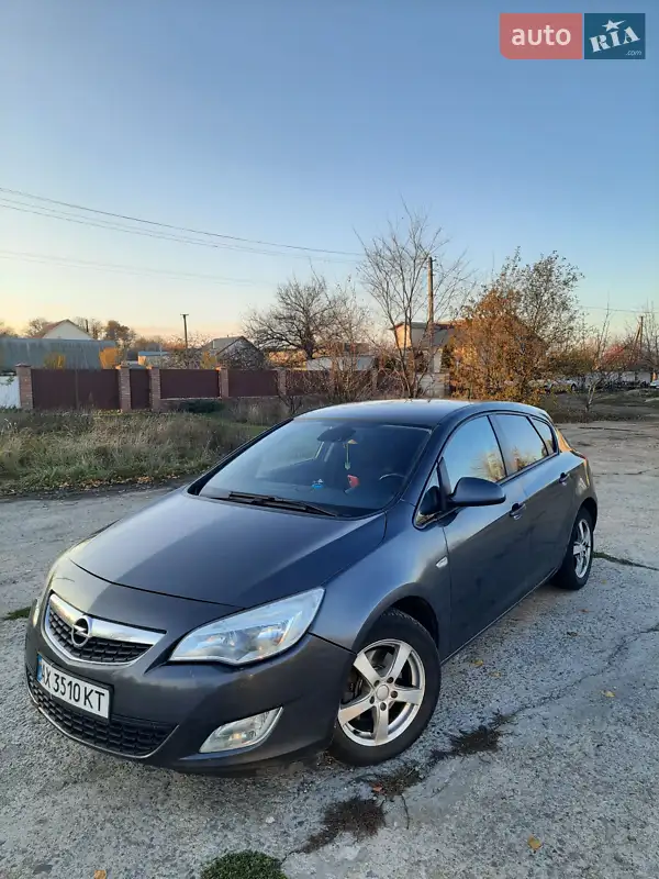 2011 opel astra
