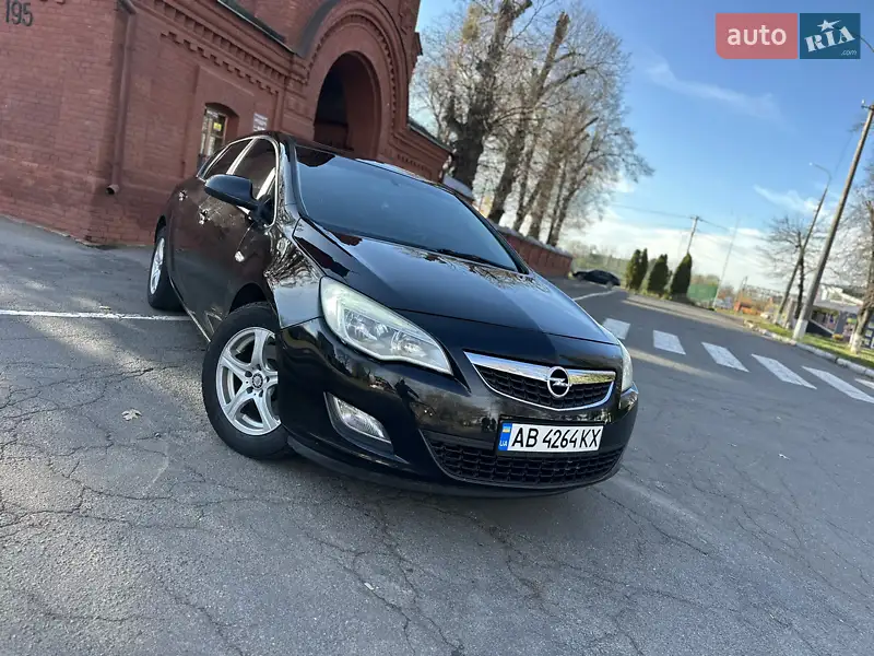 2011 opel astra
