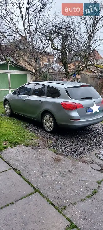 2011 opel astra