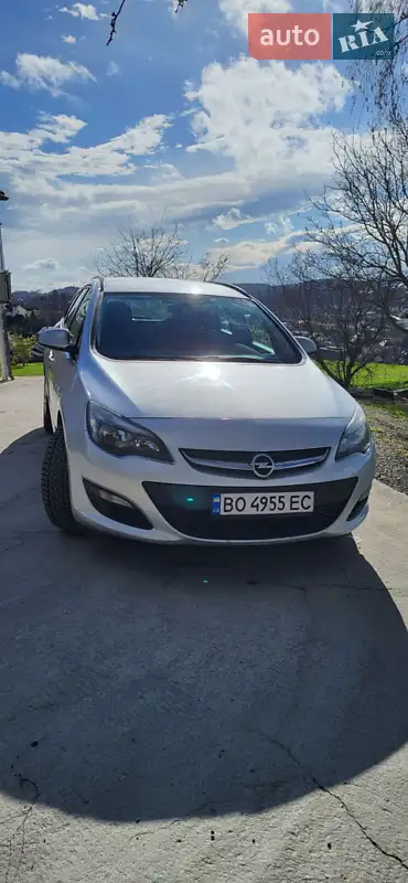 2013 opel astra sports tourer