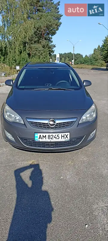 2011 opel astra