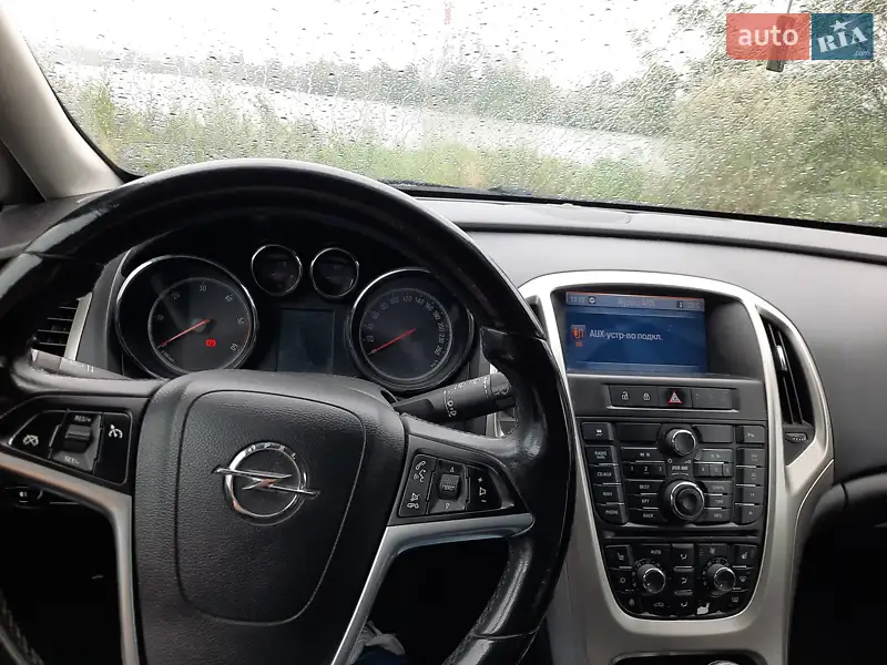 2011 opel astra