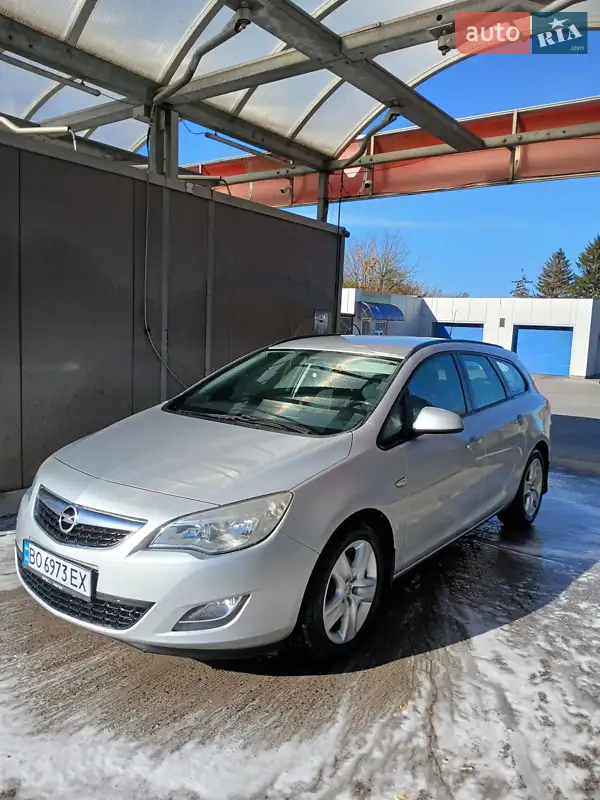 2010 opel astra sports tourer