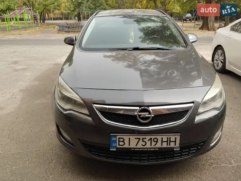 2011 opel astra