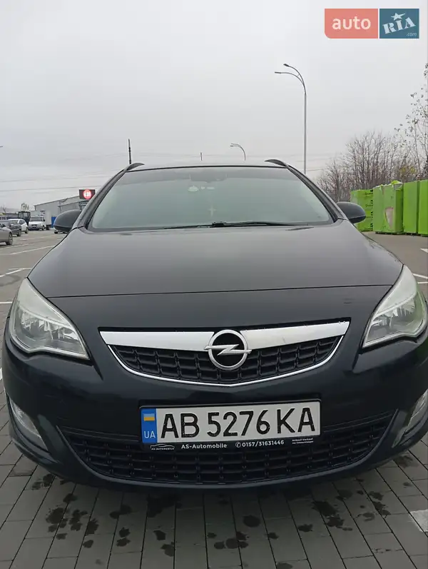 2011 opel astra