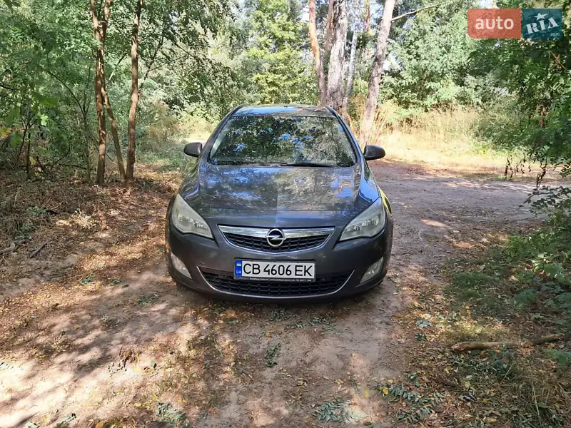 2011 opel astra