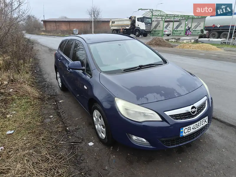 2012 opel astra sports tourer