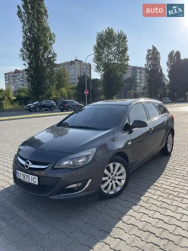 2012 opel astra sports tourer