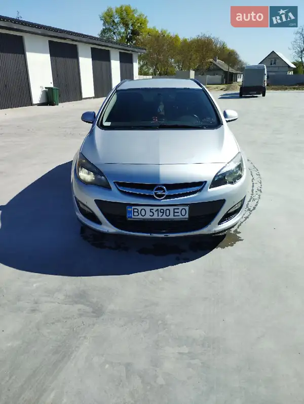 2013 opel astra sports tourer