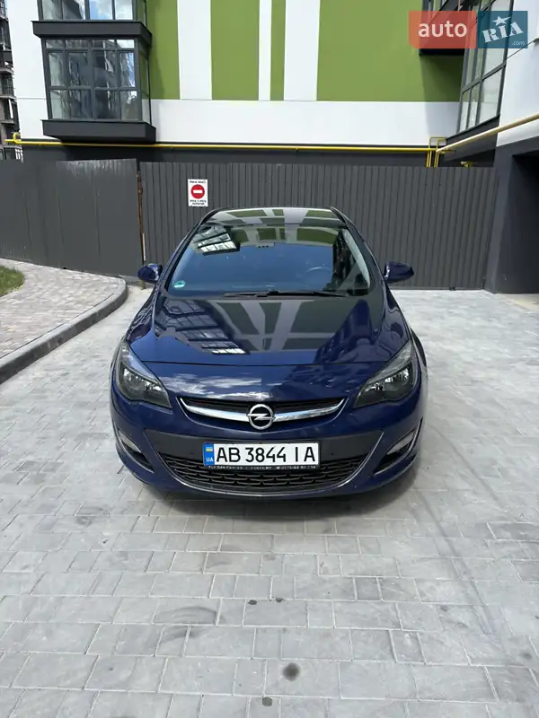 2013 opel astra-sports-tourer