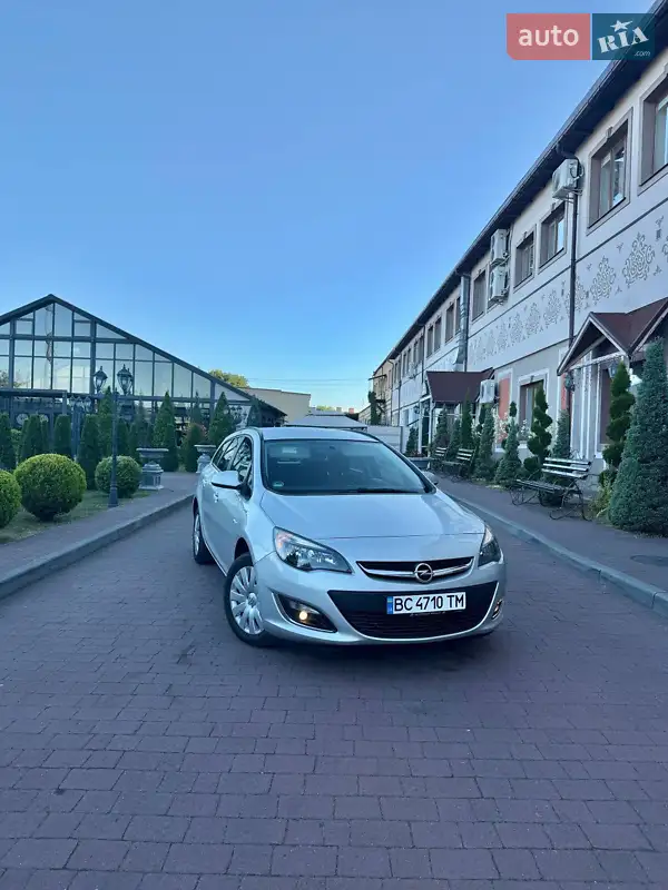 2013 opel astra sports tourer