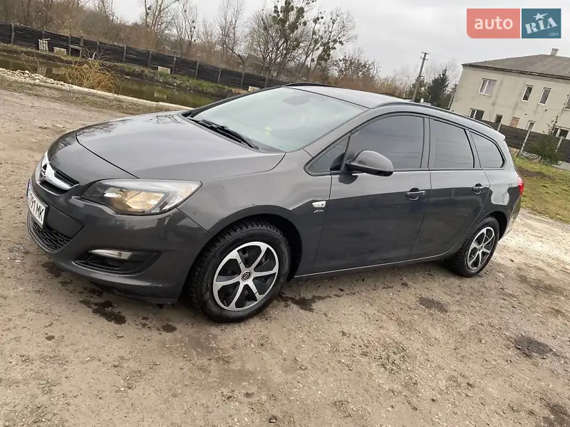 2013 opel astra-sports-tourer
