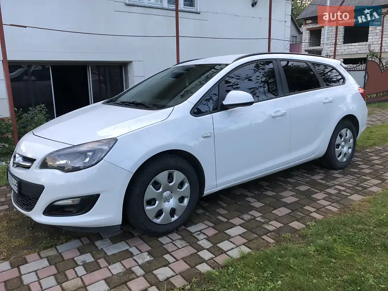 2012 opel astra