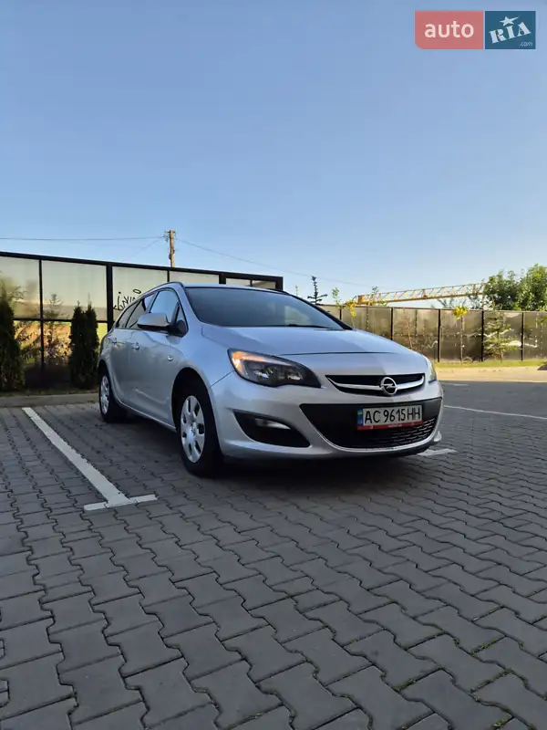 2012 opel astra sports tourer