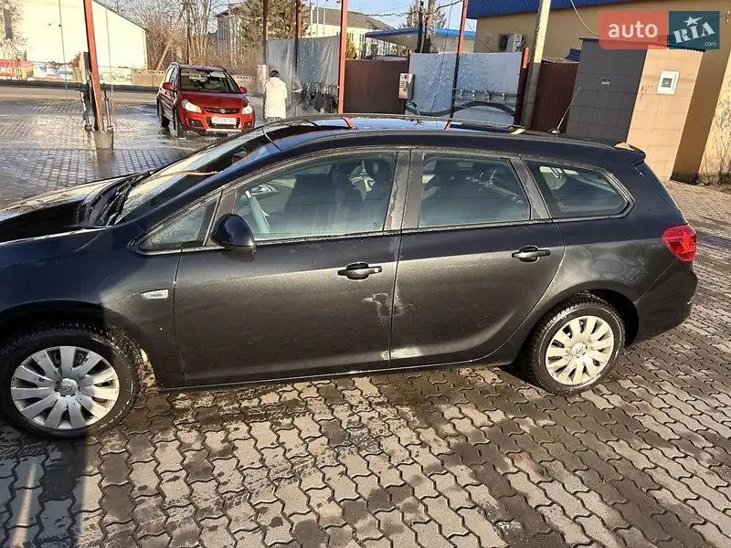 2013 opel astra