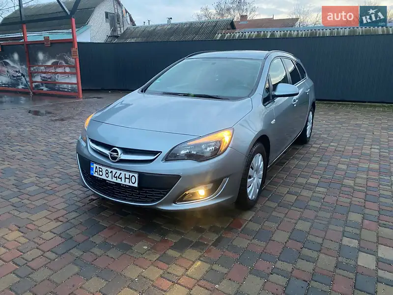 2013 opel astra sports tourer