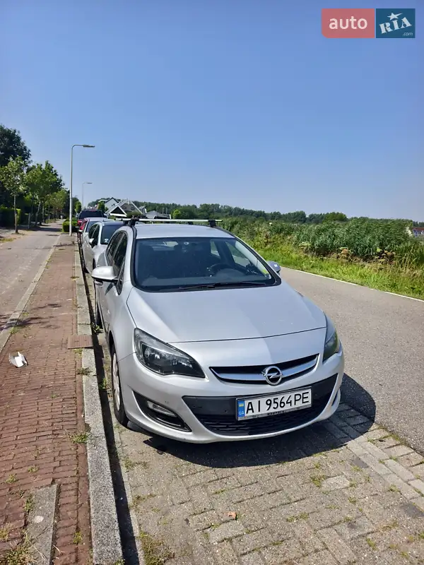 2014 opel astra