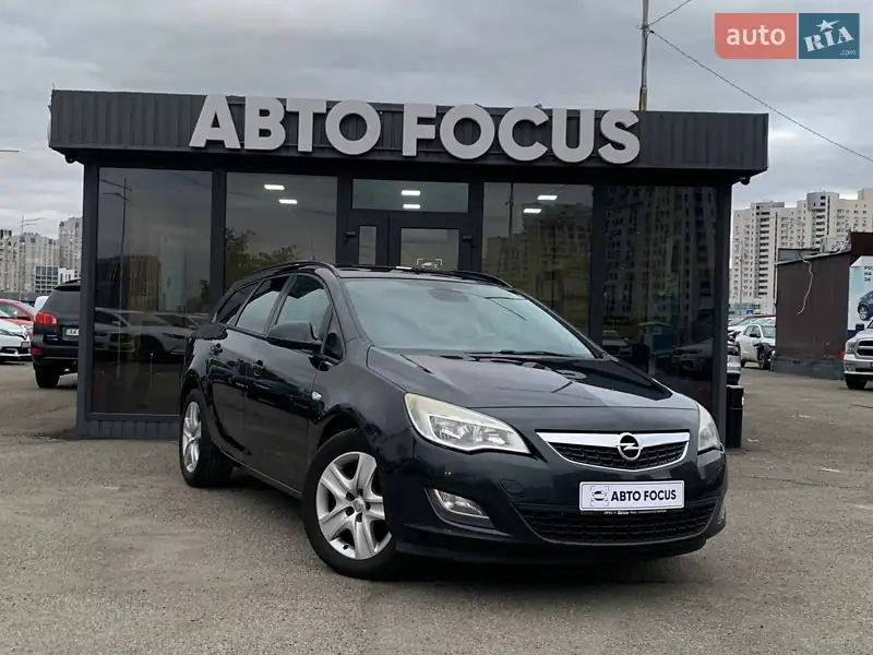 2012 opel astra