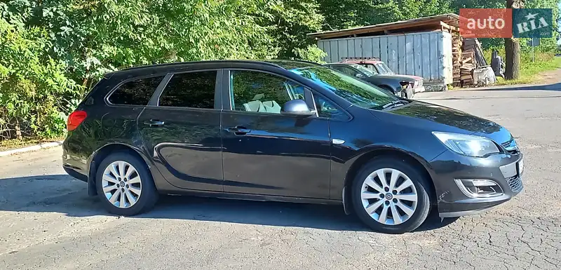 2013 opel astra sports tourer