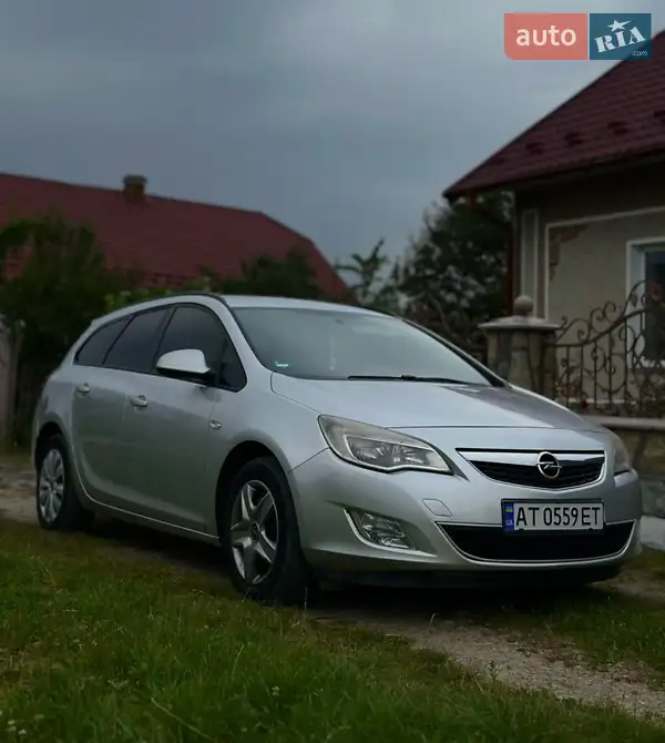 2011 opel astra-sports-tourer