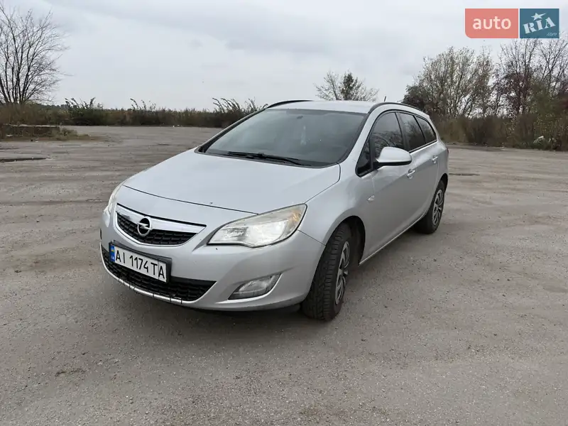 2012 opel astra sports tourer