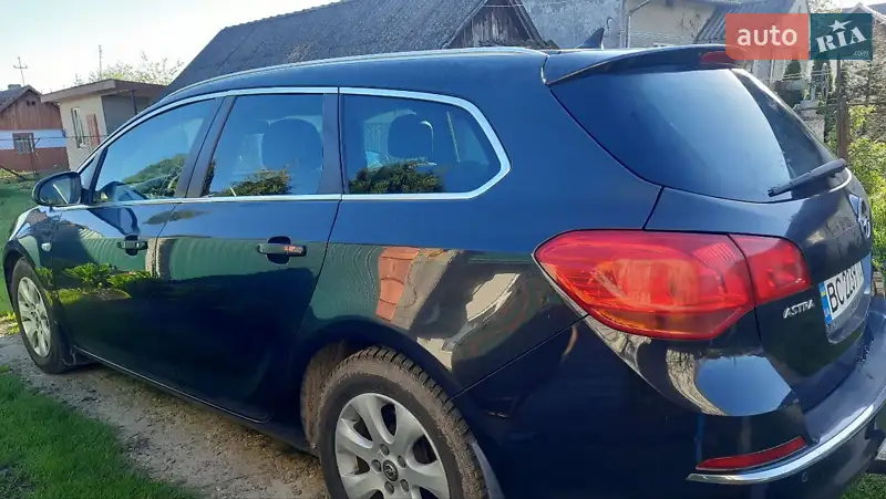 2013 opel astra
