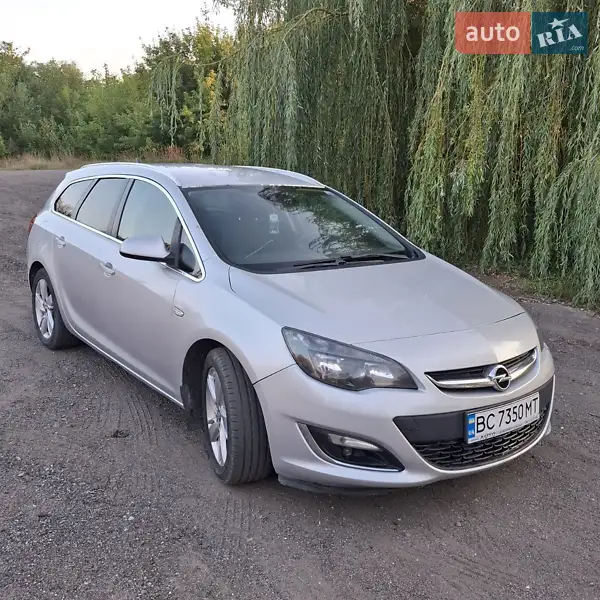 2013 opel astra