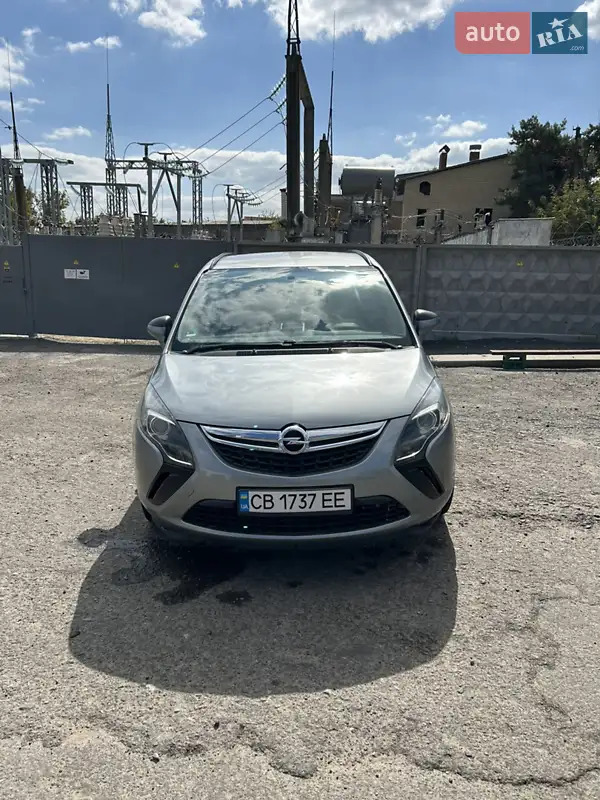 2013 opel zafira tourer