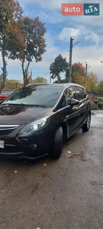 2014 opel zafira
