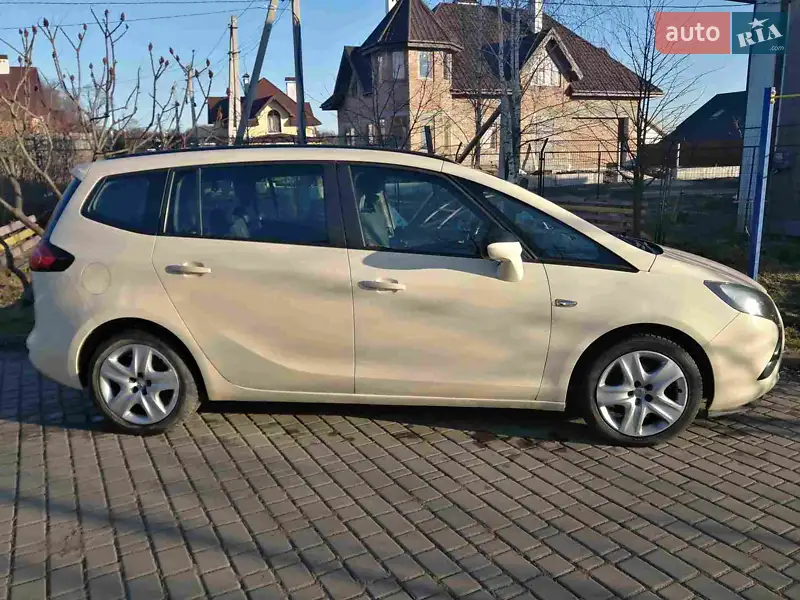 2016 opel zafira tourer