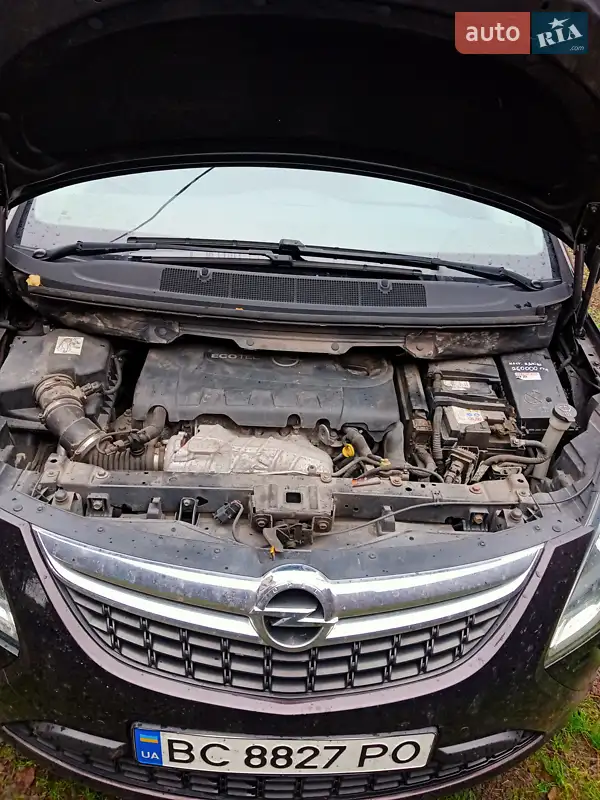 2012 opel zafira tourer