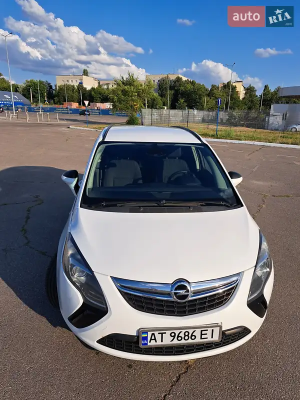 2014 opel zafira