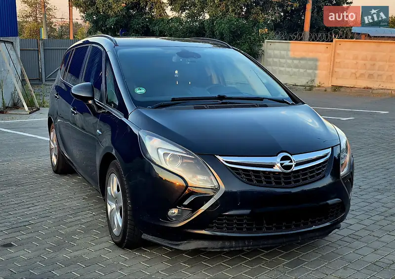 2012 opel zafira tourer