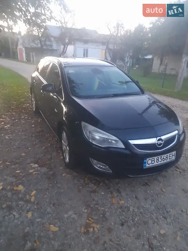 2011 opel astra