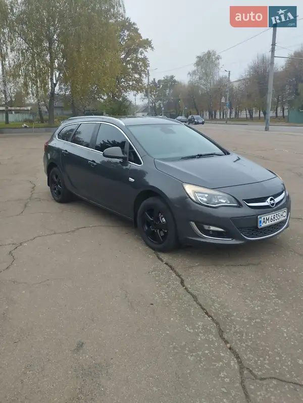 2012 opel astra