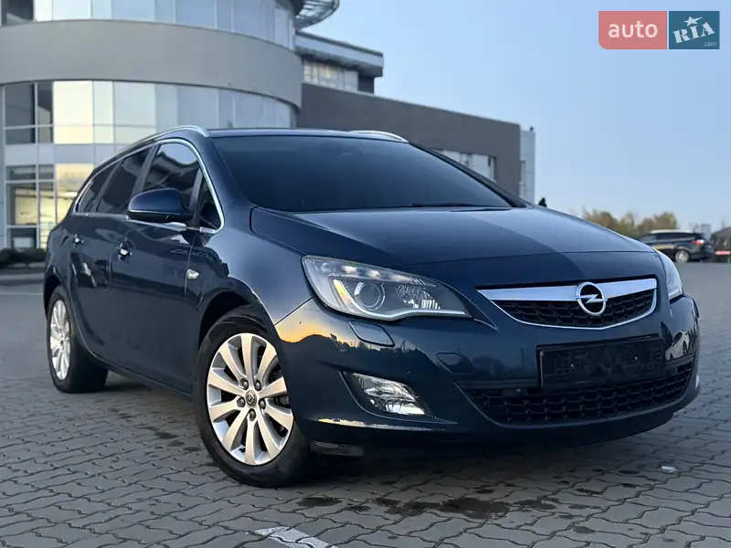 2011 opel astra