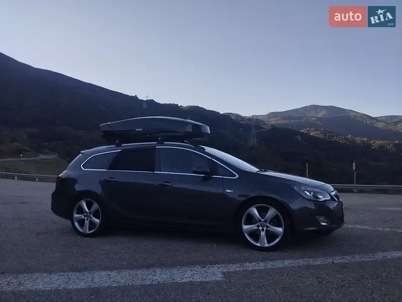 2011 opel astra